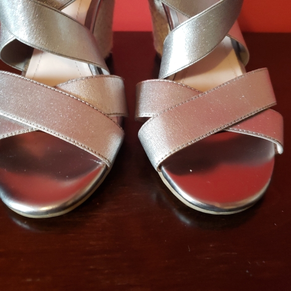 Stylish Silver Wedge Sandals - Picture 8 of 9